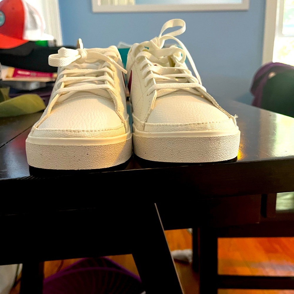 Women Nikes shoes
